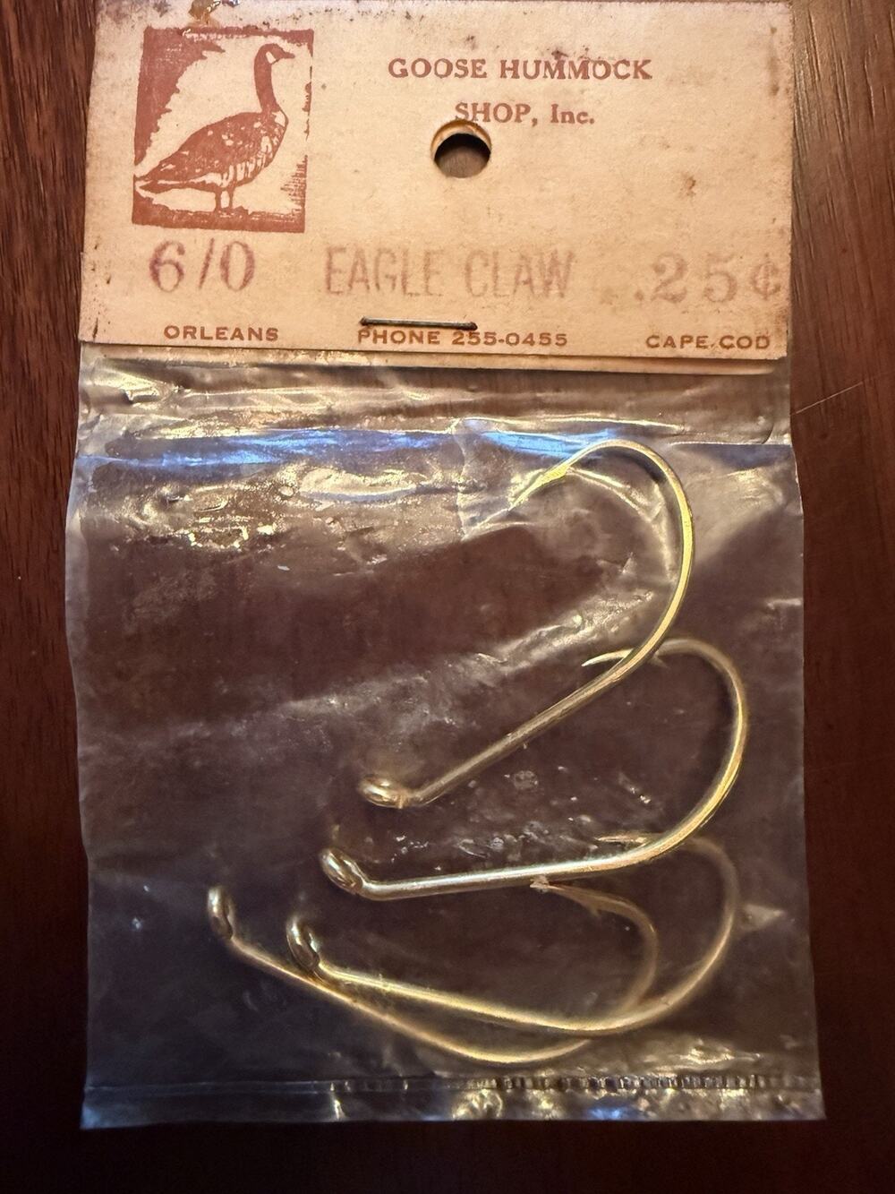 Eagle Claw Gold 6/0 Barbed Bait Hooks High Carbon Steel, 4 Pack 2in x 1 in